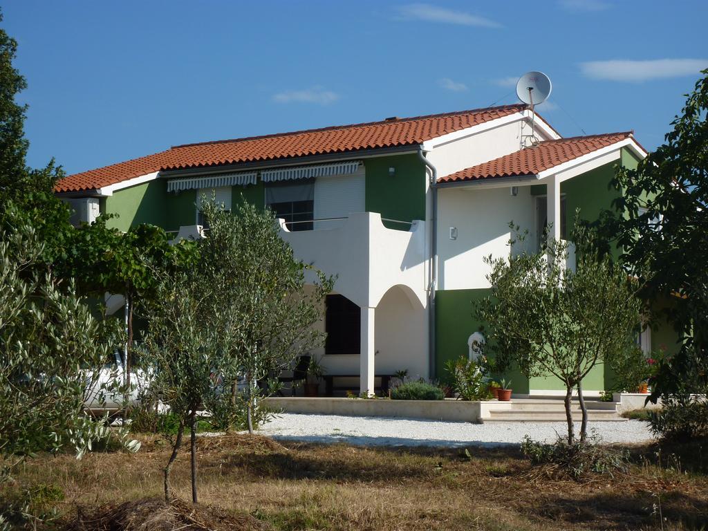 Apartment Greeny Galižana Eksteriør billede
