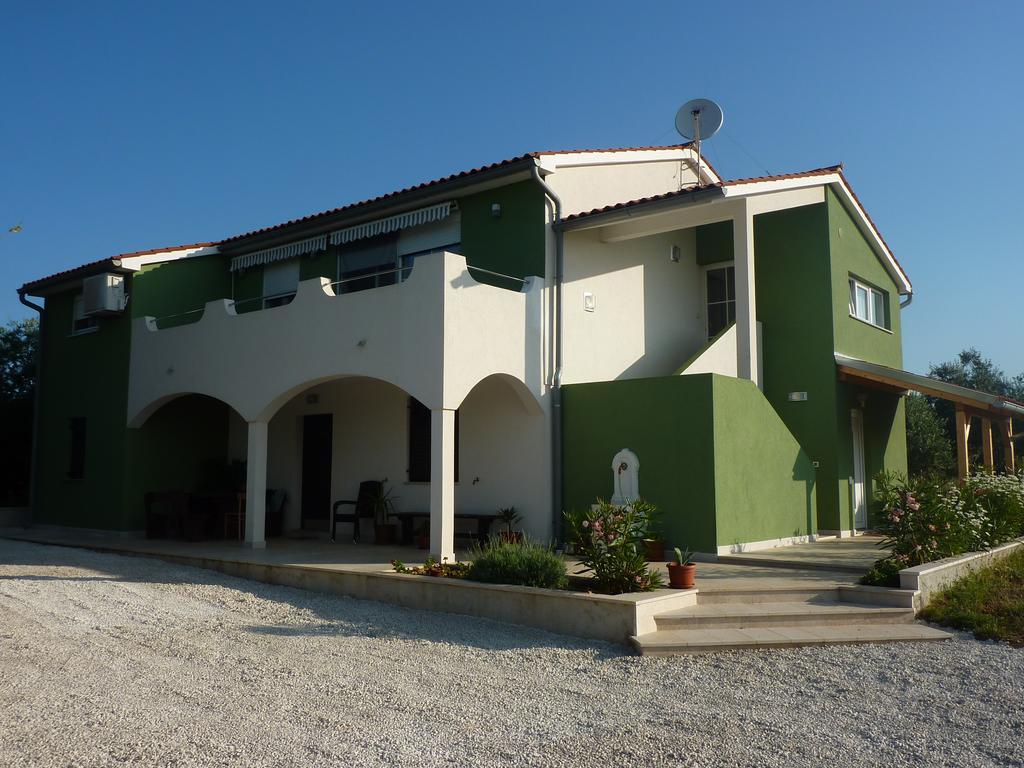 Apartment Greeny Galižana Eksteriør billede