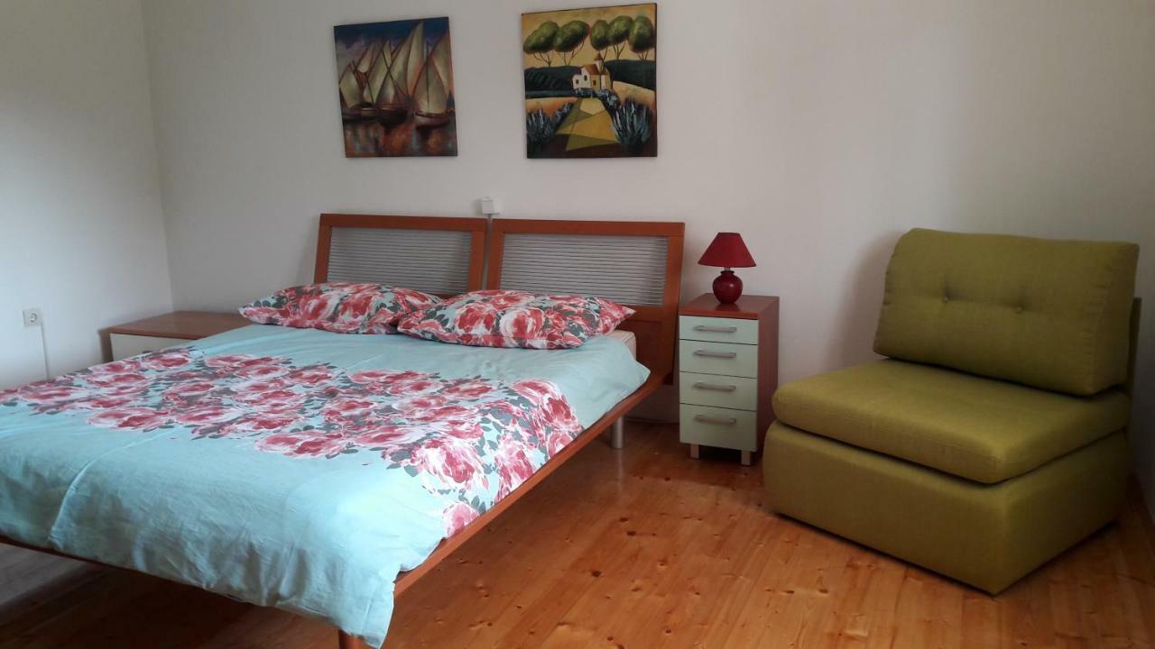 Apartment Greeny Galižana Eksteriør billede